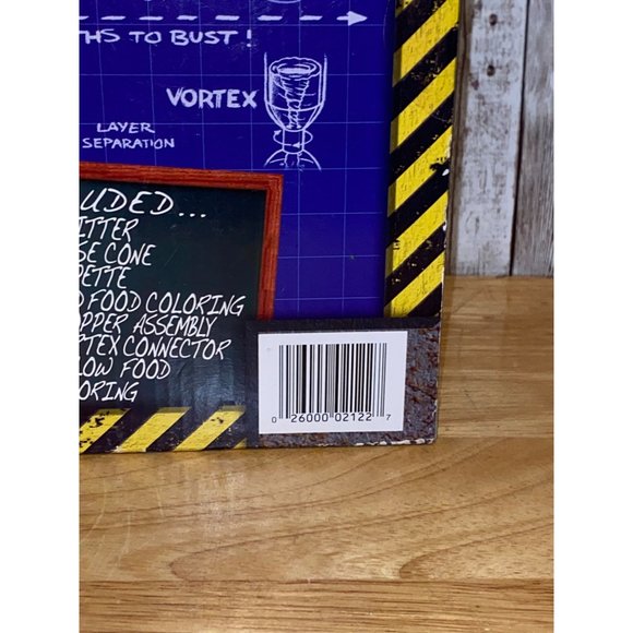 Mythbusters Weird World of Water Science Exploration Kit Discovery Channel STEM - Picture 3 of 4